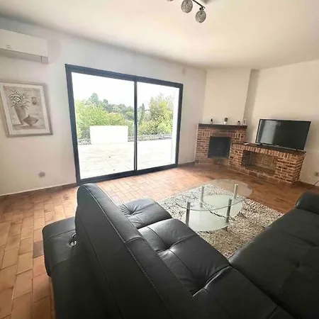 With Pool And Valley Views Hébergement de vacances